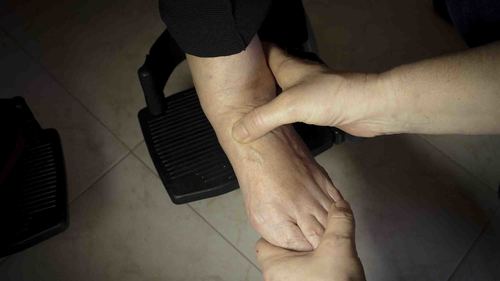 足首・ふくらはぎのストレッチに効果的な体操方法 デイサービスで座位でできる運動